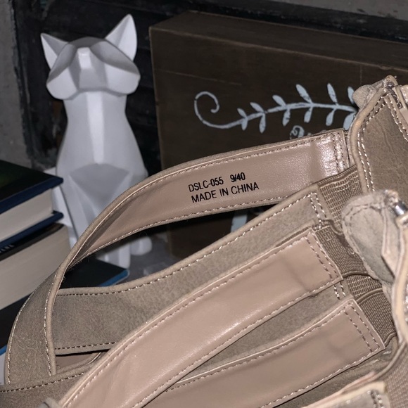 Chinese Laundry Mighty Strappy Wedges sz 9 - Picture 6 of 8